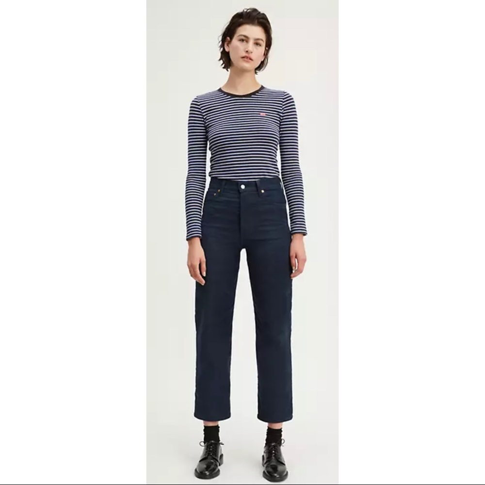 Levi’s Ribcage Straight Ankle Corduroy Pants